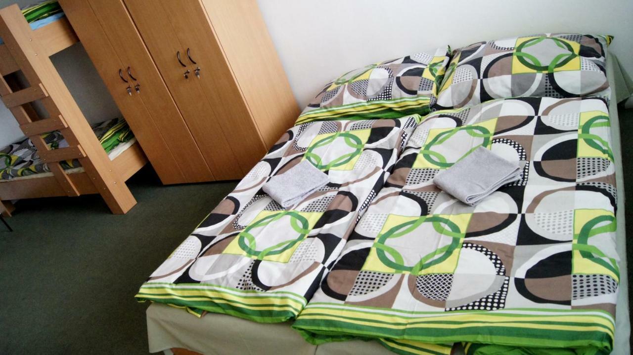 Km House Cerny Most Ostello Praga